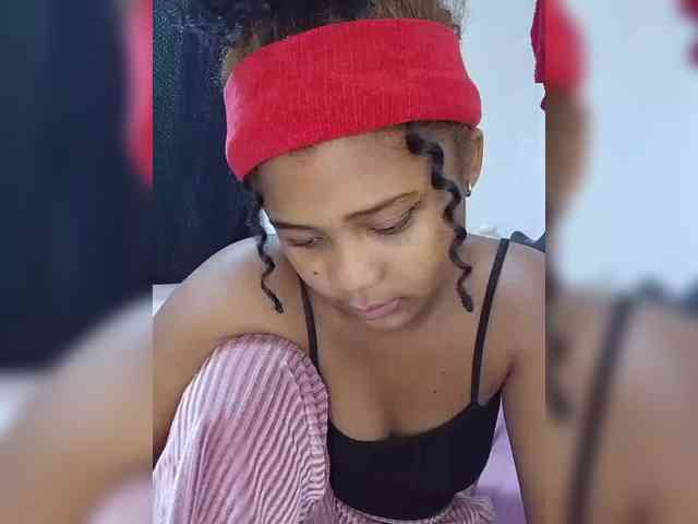 BabyGirl26 webcam