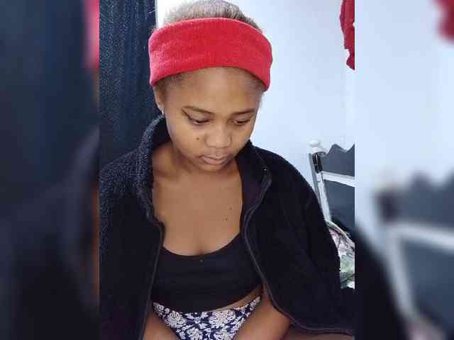 BabyGirl26 webcam