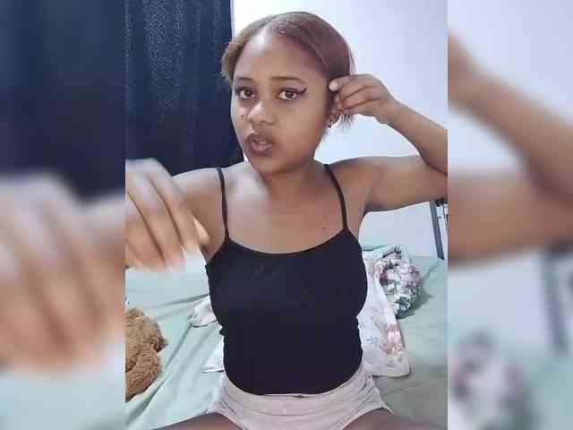 BabyGirl26 webcam