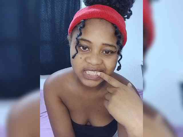 BabyGirl26 webcam