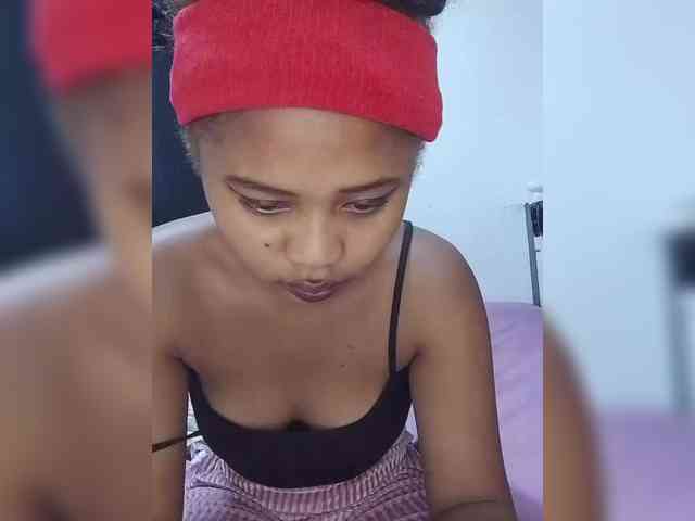 BabyGirl26 webcam