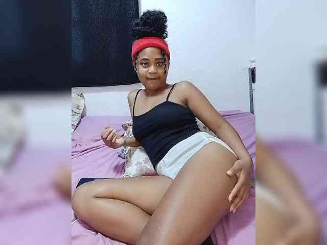 BabyGirl26 webcam