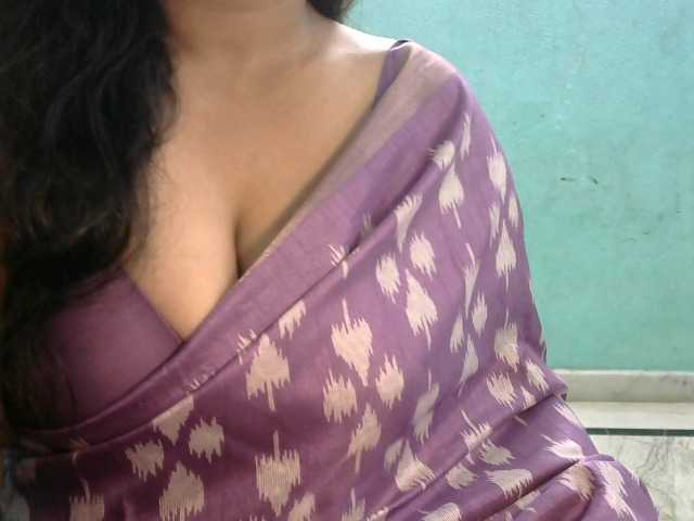 HOTRASHMIKA live cam on BongaCams