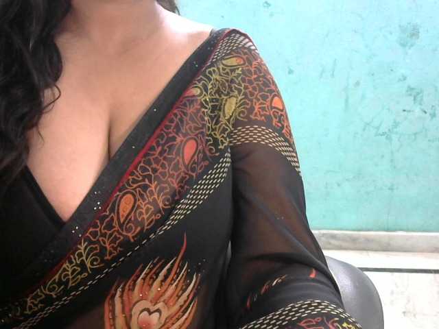 HOTRASHMIKA live cam on BongaCams