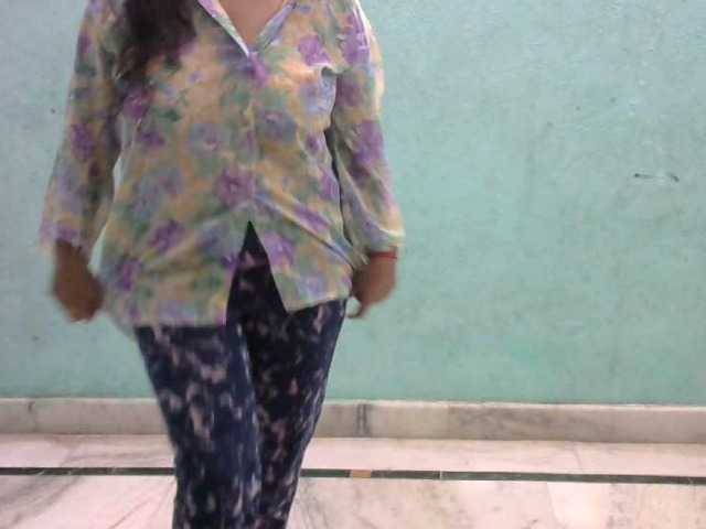 HOTRASHMIKA live cam on BongaCams