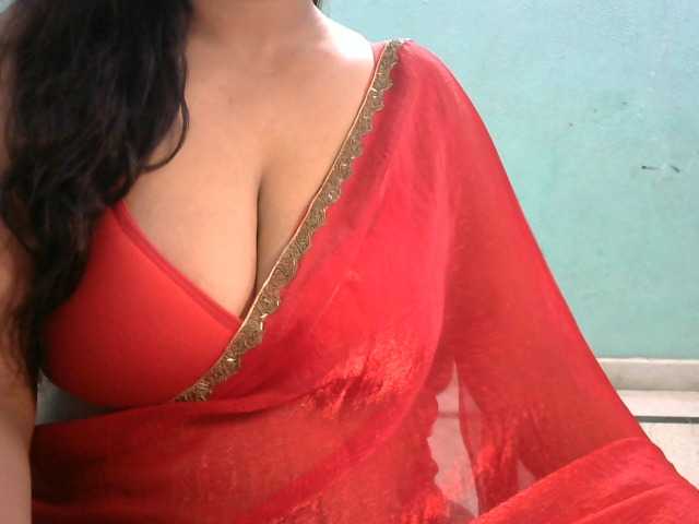 HOTRASHMIKA live cam on BongaCams