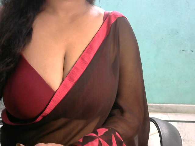 HOTRASHMIKA live cam on BongaCams
