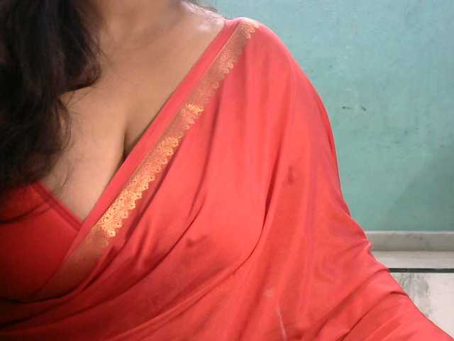 HOTRASHMIKA live cam on BongaCams