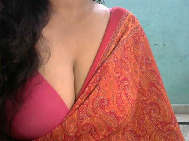 HOTRASHMIKA live cam on BongaCams