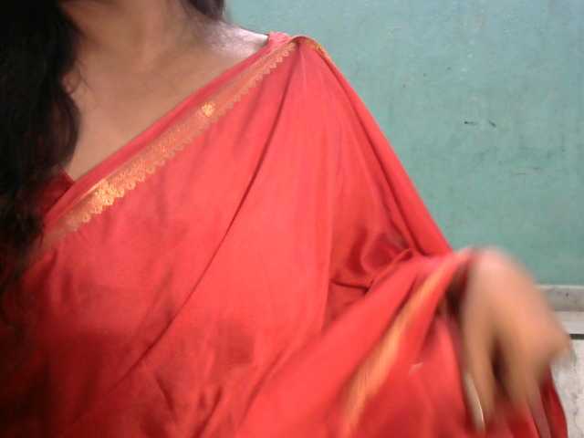 HOTRASHMIKA
