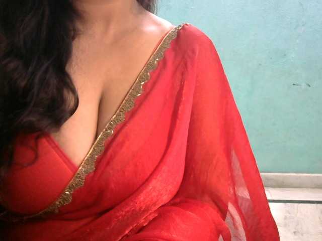 HOTRASHMIKA live cam on BongaCams
