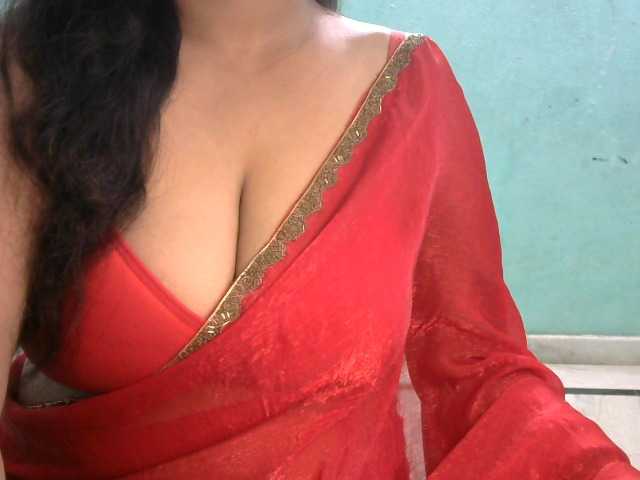HOTRASHMIKA live cam on BongaCams