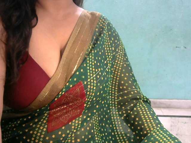 HOTRASHMIKA live cam on BongaCams