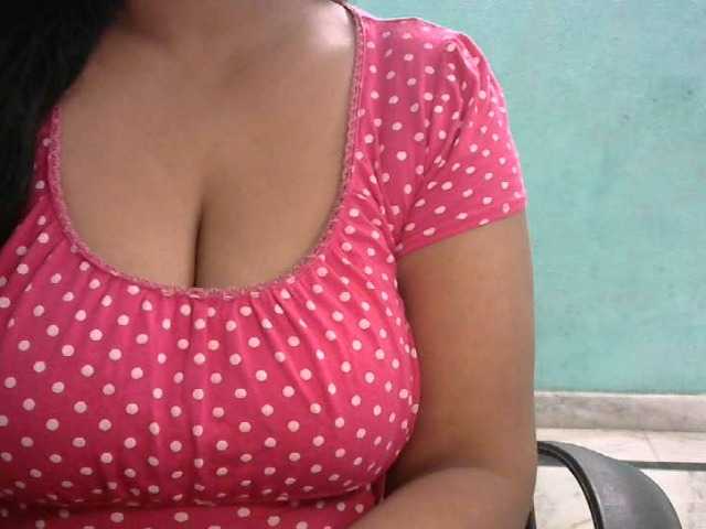 HOTRASHMIKA live cam on BongaCams