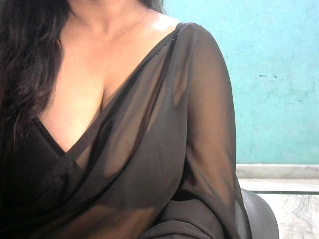 HOTRASHMIKA live cam on BongaCams