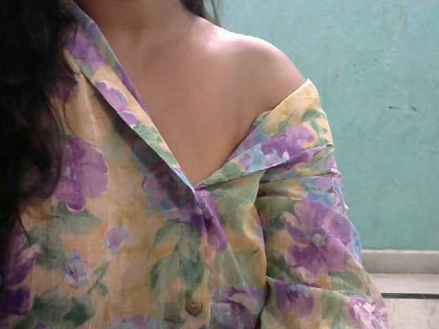 HOTRASHMIKA live cam on BongaCams