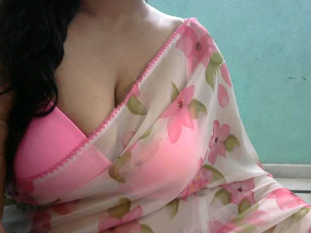 HOTRASHMIKA live cam on BongaCams