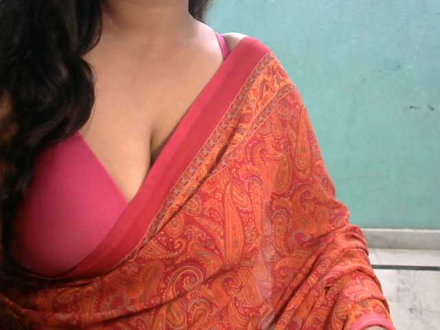 HOTRASHMIKA live cam on BongaCams