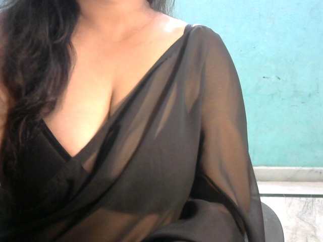 HOTRASHMIKA live cam on BongaCams