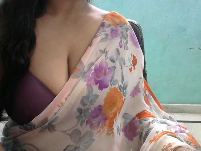 HOTRASHMIKA live cam on BongaCams