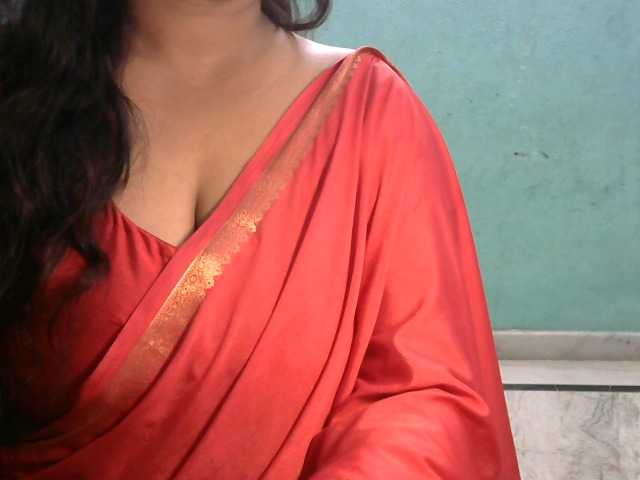 Hotrashmika on Bongacams