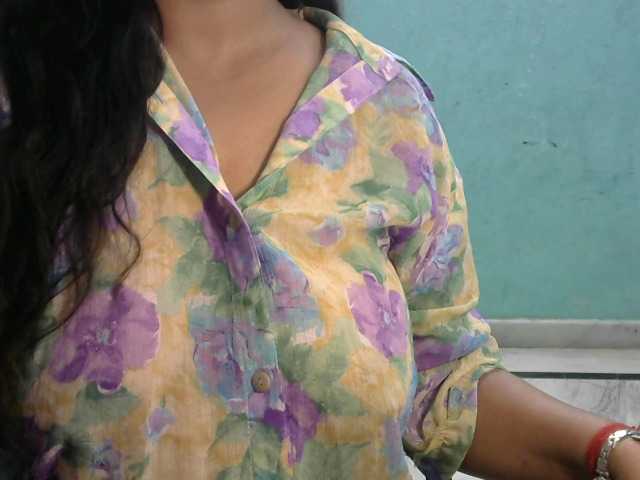 HOTRASHMIKA live cam on BongaCams