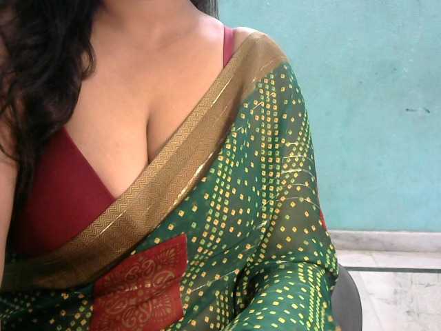HOTRASHMIKA live cam on BongaCams