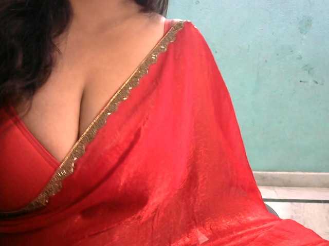 HOTRASHMIKA live cam on BongaCams