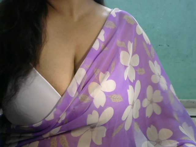 HOTRASHMIKA live cam on BongaCams