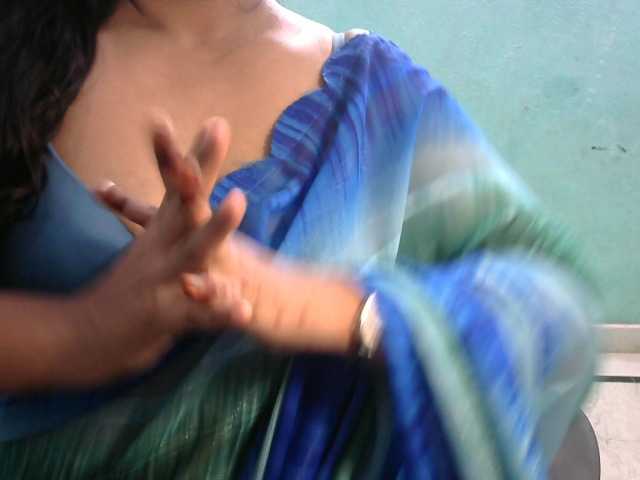 HOTRASHMIKA live cam on BongaCams