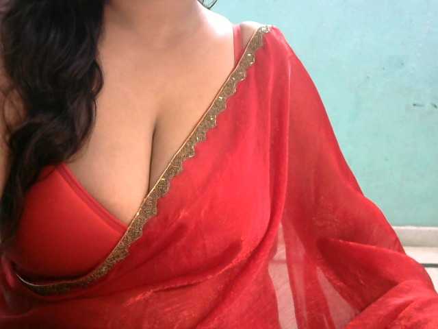 HOTRASHMIKA live cam on BongaCams