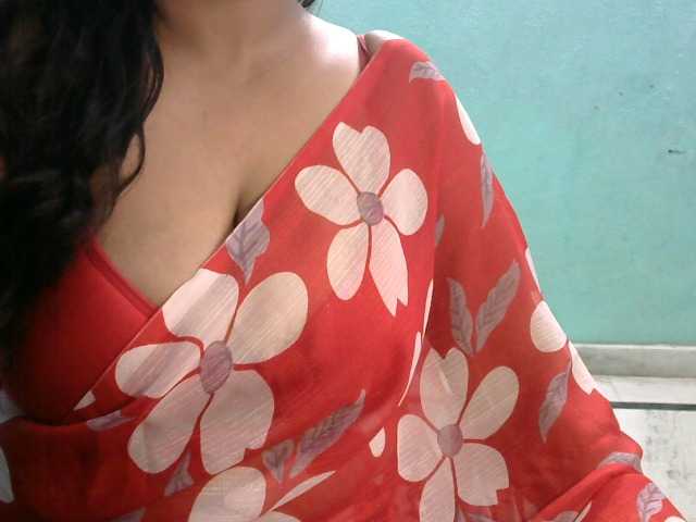 HOTRASHMIKA live cam on BongaCams
