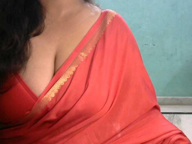 HOTRASHMIKA live cam on BongaCams