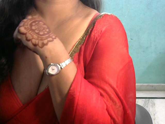 HOTRASHMIKA live cam