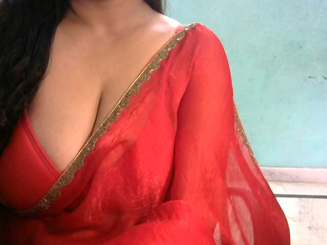 HOTRASHMIKA live cam on BongaCams