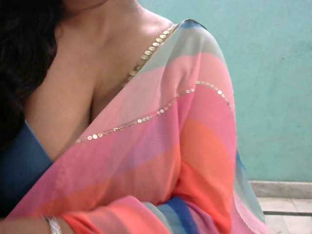 HOTRASHMIKA live cam on BongaCams