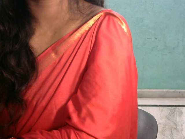 HOTRASHMIKA live cam preview
