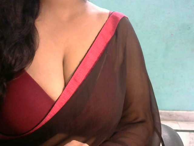 HOTRASHMIKA live cam on BongaCams
