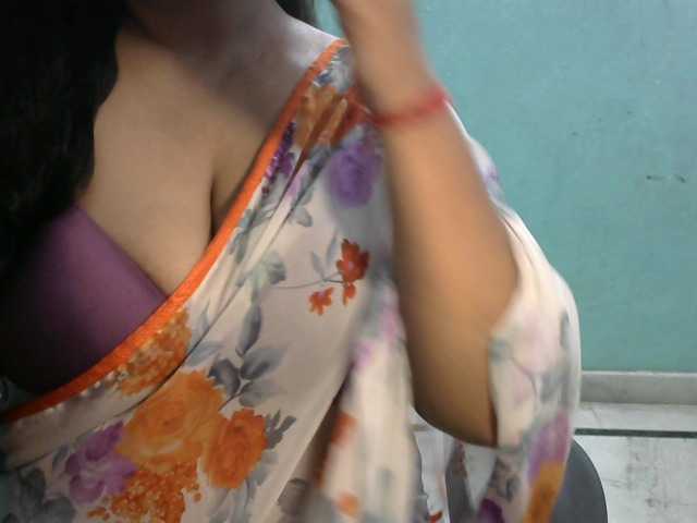 HOTRASHMIKA live cam on BongaCams
