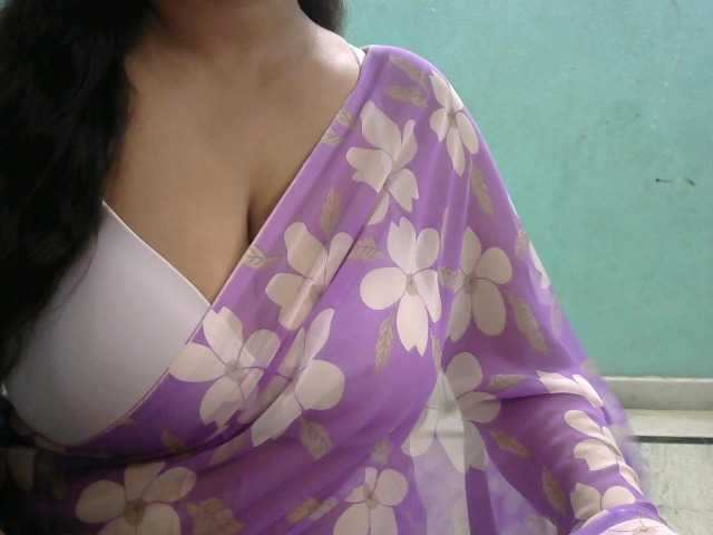 HOTRASHMIKA live cam on BongaCams
