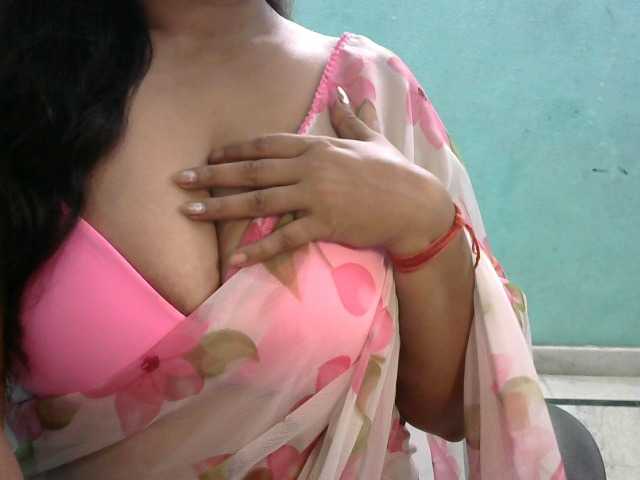 HOTRASHMIKA live cam on BongaCams