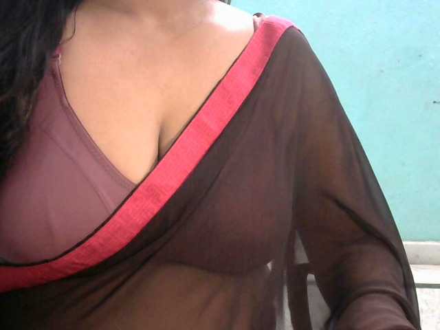 HOTRASHMIKA live cam on BongaCams