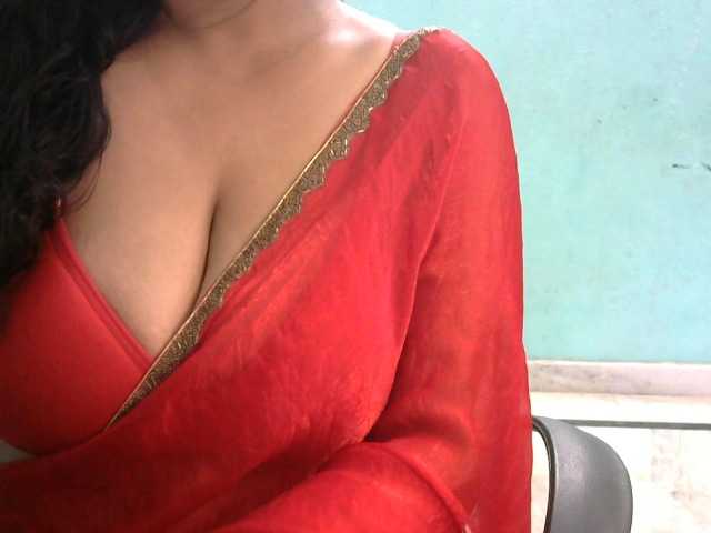 HOTRASHMIKA live cam on BongaCams