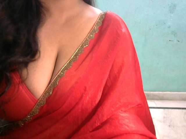 HOTRASHMIKA live cam on BongaCams