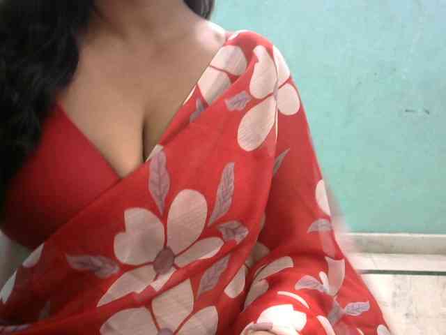 HOTRASHMIKA webcam