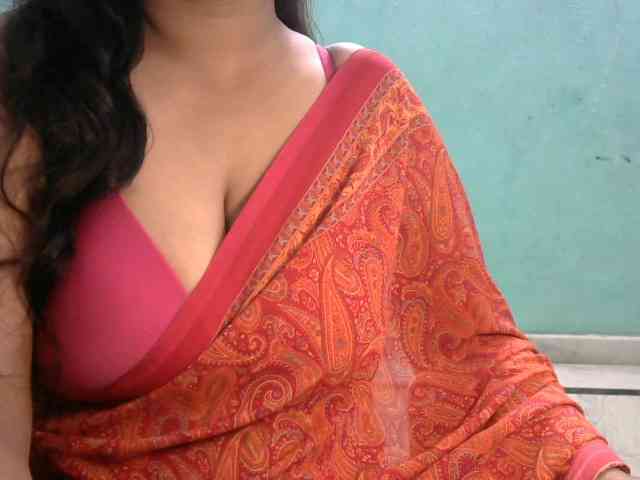 HOTRASHMIKA webcam