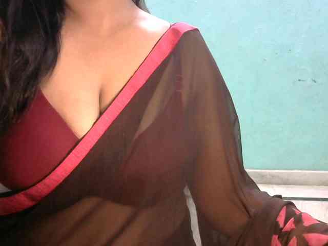 HOTRASHMIKA webcam