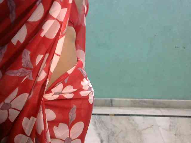 HOTRASHMIKA webcam