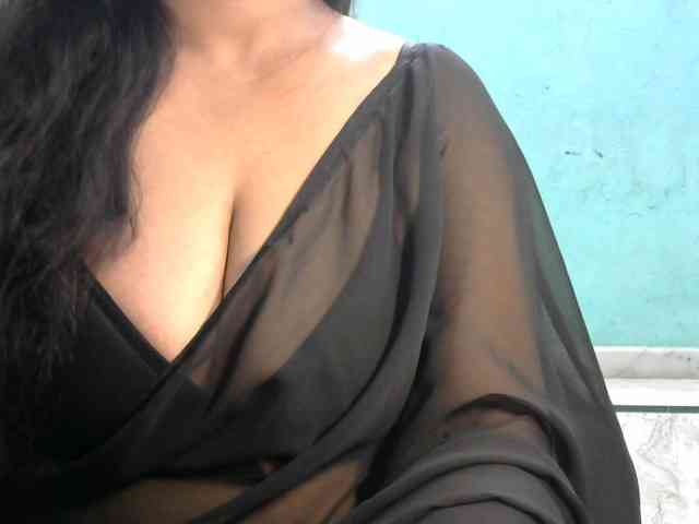 HOTRASHMIKA's webcam live show