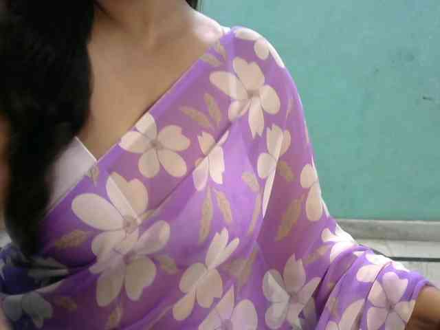 HOTRASHMIKA webcam